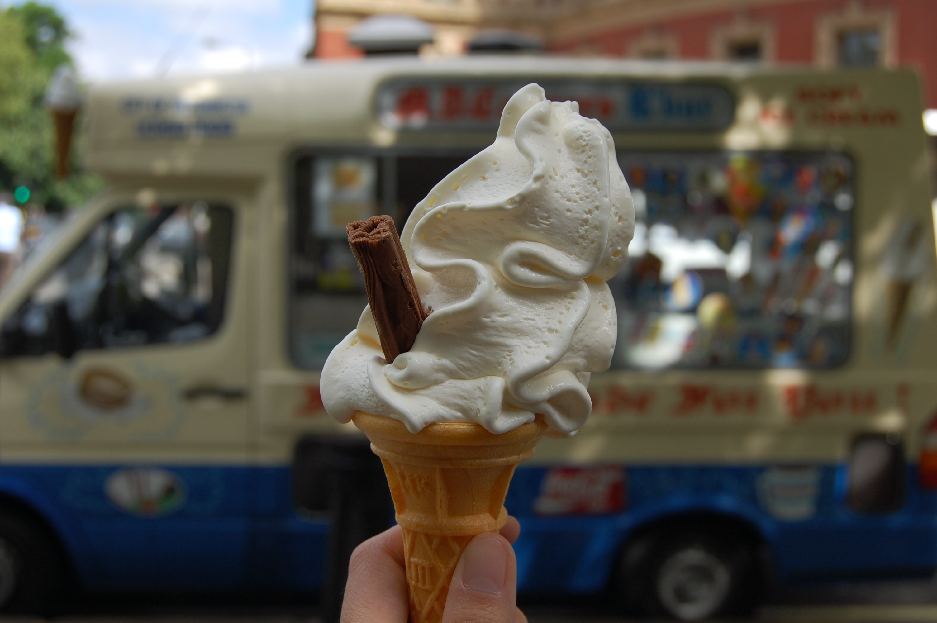 A Ninety-Nine ice cream cone